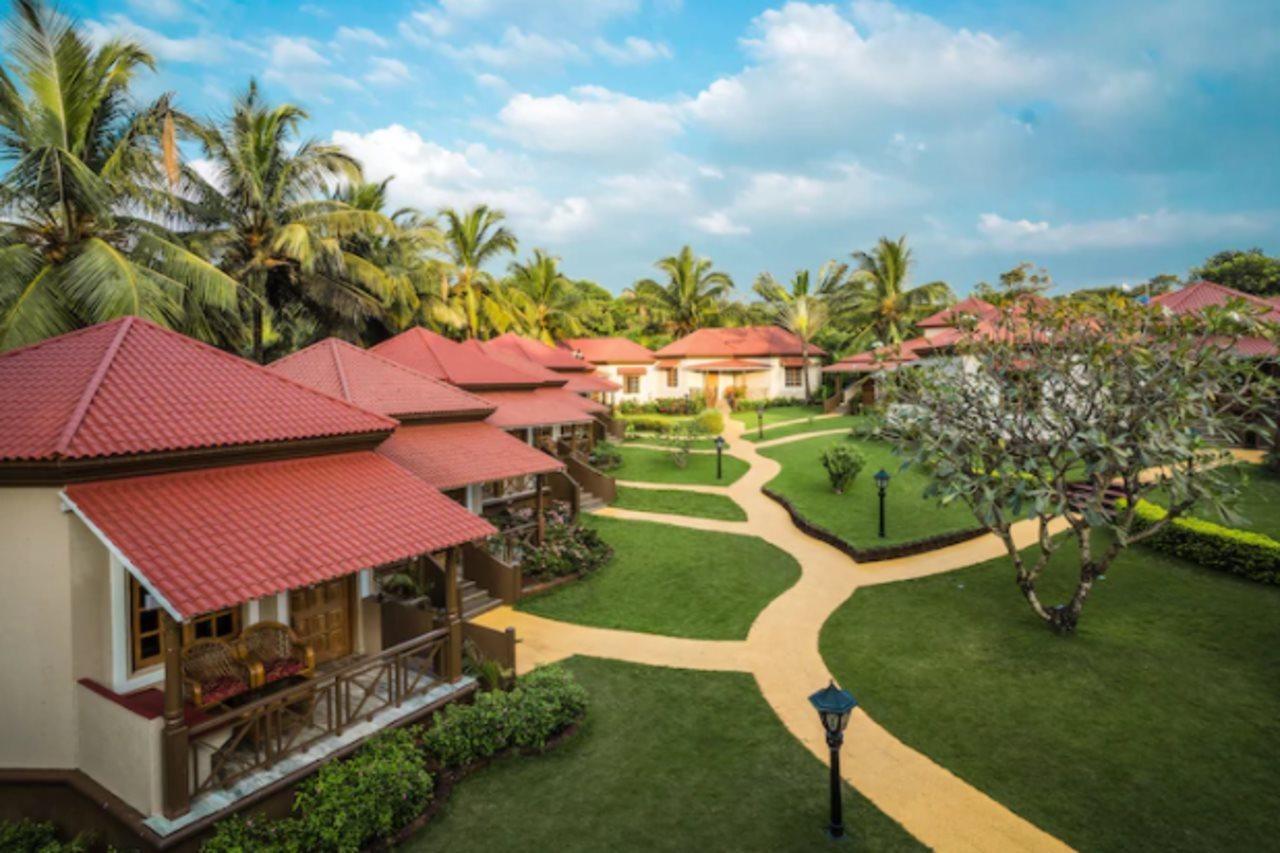 Leoney Resort Goa Vagator Exterior photo