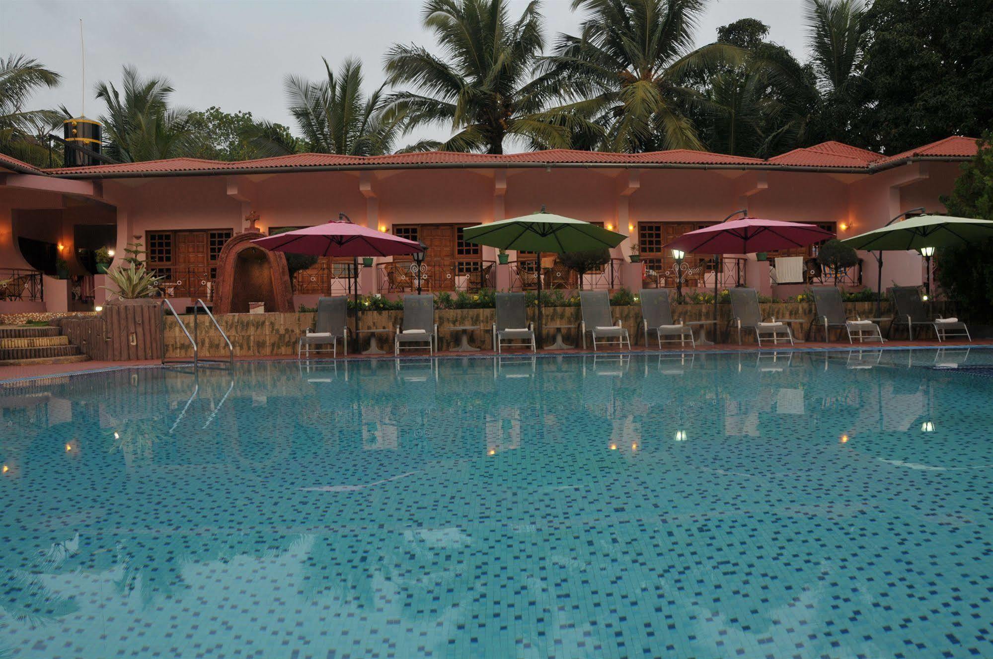 Leoney Resort Goa Vagator Exterior photo